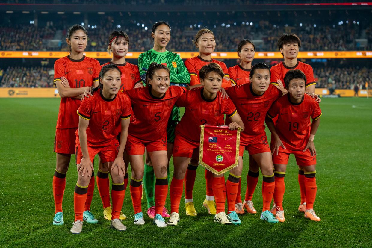 关于女足比赛风云变幻，球员表现超群的信息